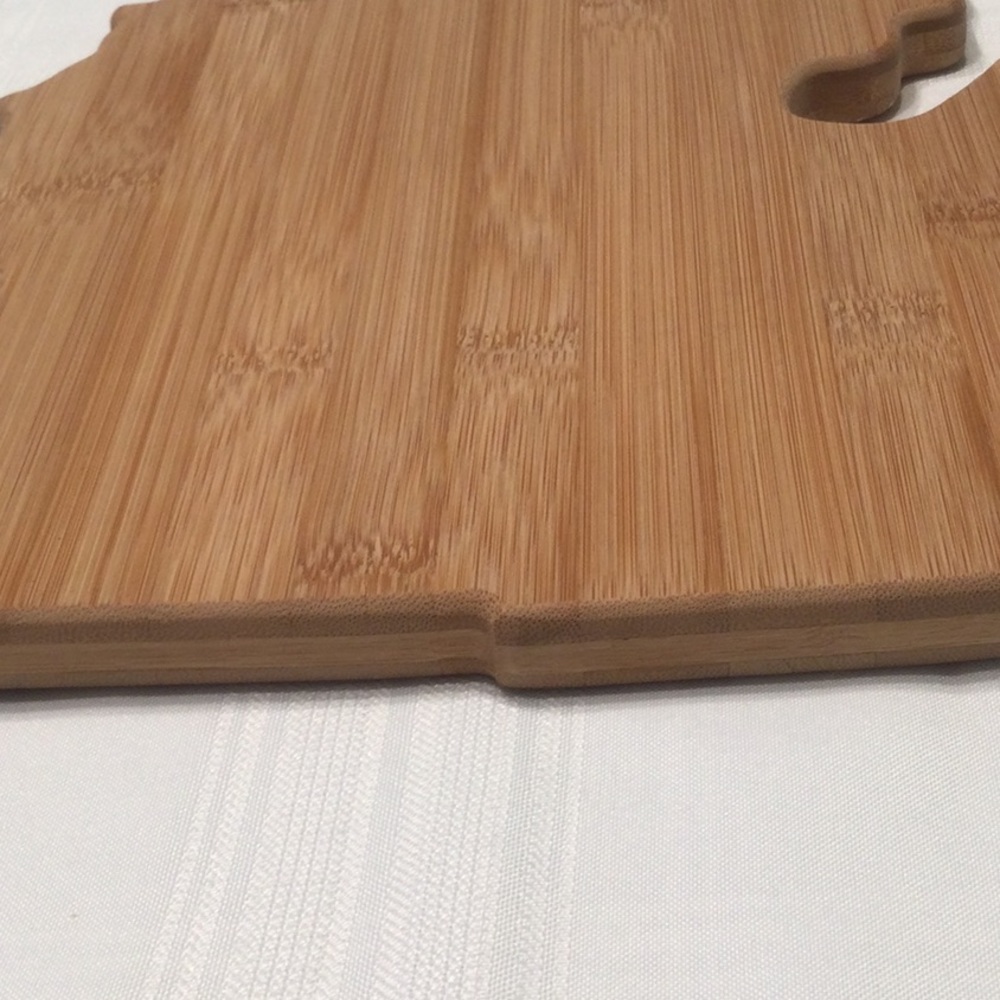 Totally Bamboo Cutting Board NWOT - Picture 4 of 5